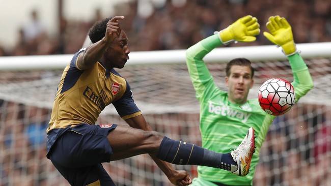Semua dua gol Arsenal ke gawang West Ham United pada malam ini merupakan buah dari assists winger muda asal Nigeria, Alex Iwobi.