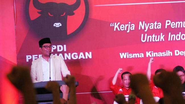 PDIP menyebut Ridwan Kamil paling berpotensi didukung di Pilkada Jabar. Namun PDIP juga masih membuka kemungkinan mengusung calon sendiri.