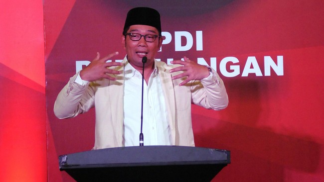 Sikap Ridwan Kamil yang menolak jadi kader PDIP disebut sebagai pemicu perbedaan. Dengan demikian, peluang PDIP mendukung Ridwan Kamil semakin kecil.