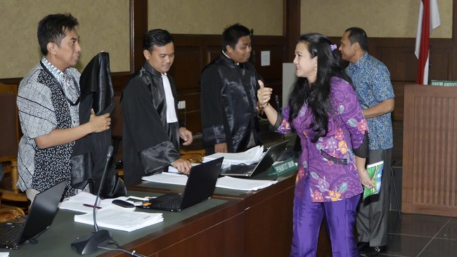 Anggota Komisi V Nizar mengatakan, dalam membahas anggaran kementerian, DPR hanya membahas fungsi anggaran yang digunakan tapi tidak bisa memberikan keputusan.