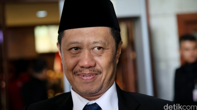 Dalam waktu dekat Komisi Yudisial (KY) akan menjalin kerjasama dengan berbagai pihak untuk memperbaiki masalah di lembaga peradilan, salah satunya dengan KPK.