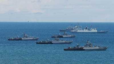 LSM mengkritik Indonesia dan ASEAN yang dianggap mendukung junta karena menggelar latihan militer bersama pada awal Desember lalu di Selat Malaka.