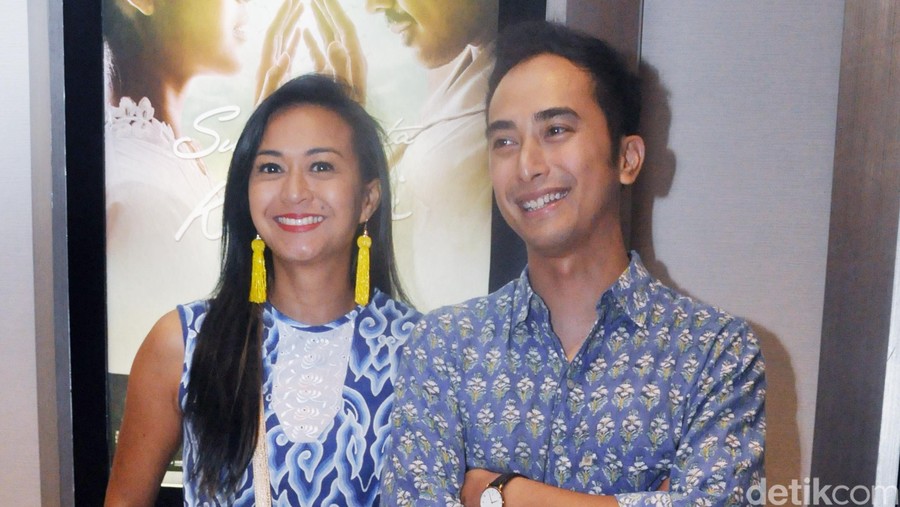 Kenes & Winky Wiryawan Kenes & Winky Wiryawan turut menghadiri gala premiere film 'Surat Cinta untuk Kartini' di XXI Epicentrum, Rasuna Said, Jakarta Selatan, Senin (11/4/2016).