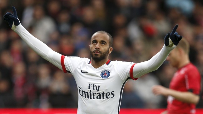 Pemain asal Brasil, Lucas Moura, lebih tertarik dengan proyek masa depan yang diajukan Les Parisiens ketimbang berada bersama Setan Merah.