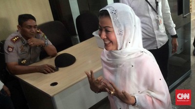 img-title Tak Penuhi Panggilan Polisi, Hasnaeni Beralasan Pindah Alamat