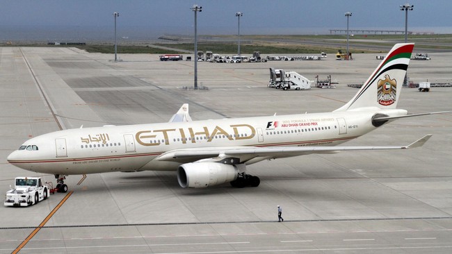 Maskapai UEA, Etihad Airways, akan memulai penerbangan langsung dari dan menuju Israel mulai Maret 2021 usai normalisasi hubungan.