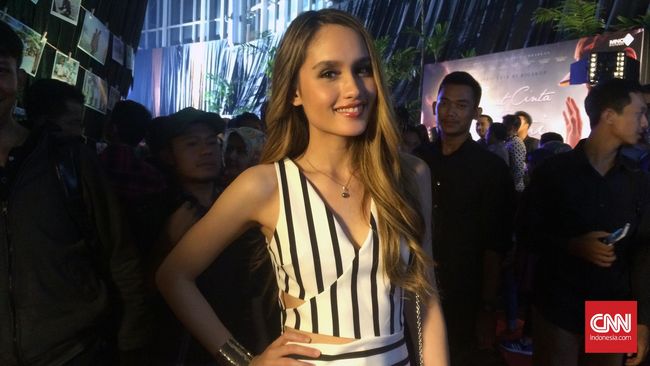 Setelah sebelumnya diterpa masalah foto mesra yang diunggah oleh Frank Garcia, Cinta Laura memutuskan rehat dan pamit sementara dari media sosial.