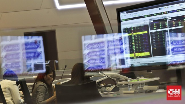 Indeks Harga Saham Gabungan diprediksi menguat pada perdagangan awal pekan ini, kendati terdapat bayang-bayang referendum Brexit.