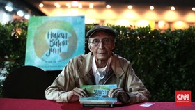 Mengenang Sajak Sapardi, Aku Ingin Hingga Hujan Bulan Juni