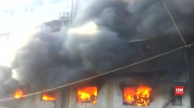 Pabrik Garmen India Terbakar, Ratusan Pekerja Terperangkap
