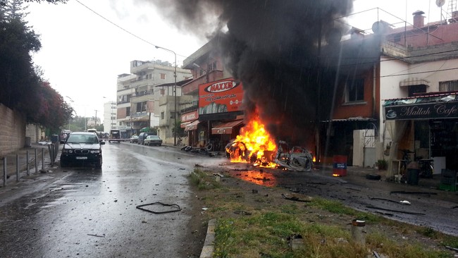 Beberapa tahun terakhir di Libanon, ketegangan terjadi antara Partai Fatah dan Jund al-Sham, kelompok militan bentukan Osama bin Laden di tahun 1990-an.
