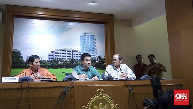 Badan Pemeriksa Keuangan berwenang menilai dan menetapkan jumlah kerugian keuangan negara yang diakibatkan perbuatan melawan hukum baik sengaja maupun lalai.