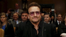 Sempat Hilang Suara, Bono Pastikan Tur U2 Tetap Berlanjut