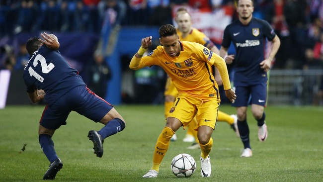 Sundulan striker Atletico Madrid, Antoine Griezmann memanfaatkan umpan Saul, pada menit ke-36, mampu menaklukkan kiper Barcelona, Marc Andre ter Stegen.