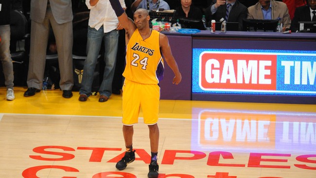 Kobe Bryant merasa waktu 20 tahun menjalani bersama Los Angeles Lakers berlalu begitu cepat. Ia pun seolah tak percaya kini karier profesionalnya berakhir.