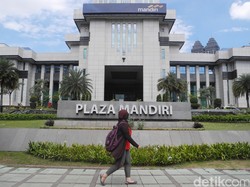 Bos Bank Mandiri Nggak Dapat THR, Bagaimana Pegawainya?