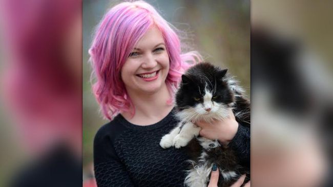Umumnya, kucing hidup antara 12-15 tahun. Meskipun begitu, ada kucing yang panjang umur hingga mencapai usia 21 tahun bahkan lebih.