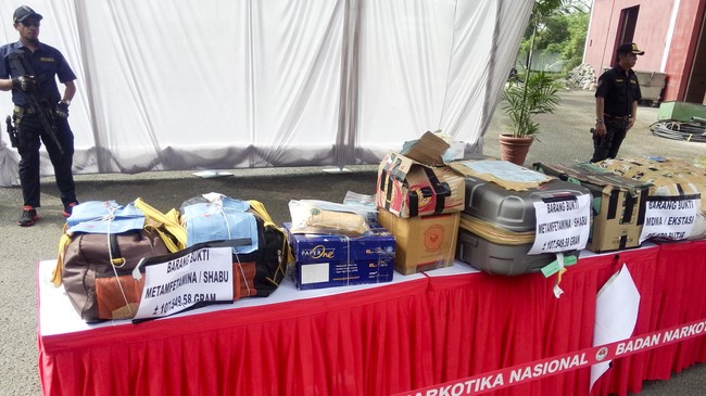 Barang haram yang dimusnahkan di kawasan Bandara Soekarno-Hatta itu terkait dengan 14 kasus yang ditangani BNN di seluruh Tanah Air.