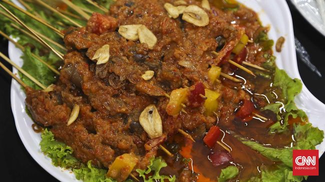 Setelah menobatkan rendang jadi salah satu makanan terenak, kini CNN menerbitkan kembali daftar 40 makanan Indonesia yang paling favorit.