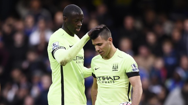 Sikutan Sergio Aguero bukan hanya membuat dirinya terancam tak tampil di derby Manchester, tapi juga membikin Winston Reid sukar bicara.