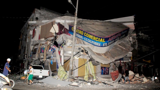 Ekuador Pasca Gempa 7,8 SR