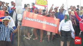 Ratusan Nelayan Segel Pulau G, Tolak Reklamasi