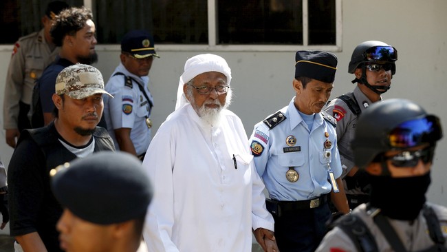 Ali Mochtar Ngabalin menjawab diplomatis soal bagaimana sebenarnya status pembebasan bersyarat Ba'asyir versi pemerintah.