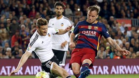 Rakitic: Bola Tak Mau Masuk ke Gawang