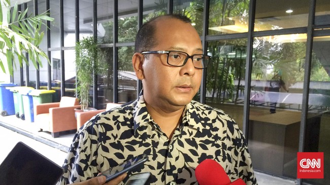 Menurut anggota Tim Transisi, Cheppy Tripaksono Wartono, reformasi di PSSI hanya lip service semata, meski sanksi pembekuan masih belum bisa lepas.