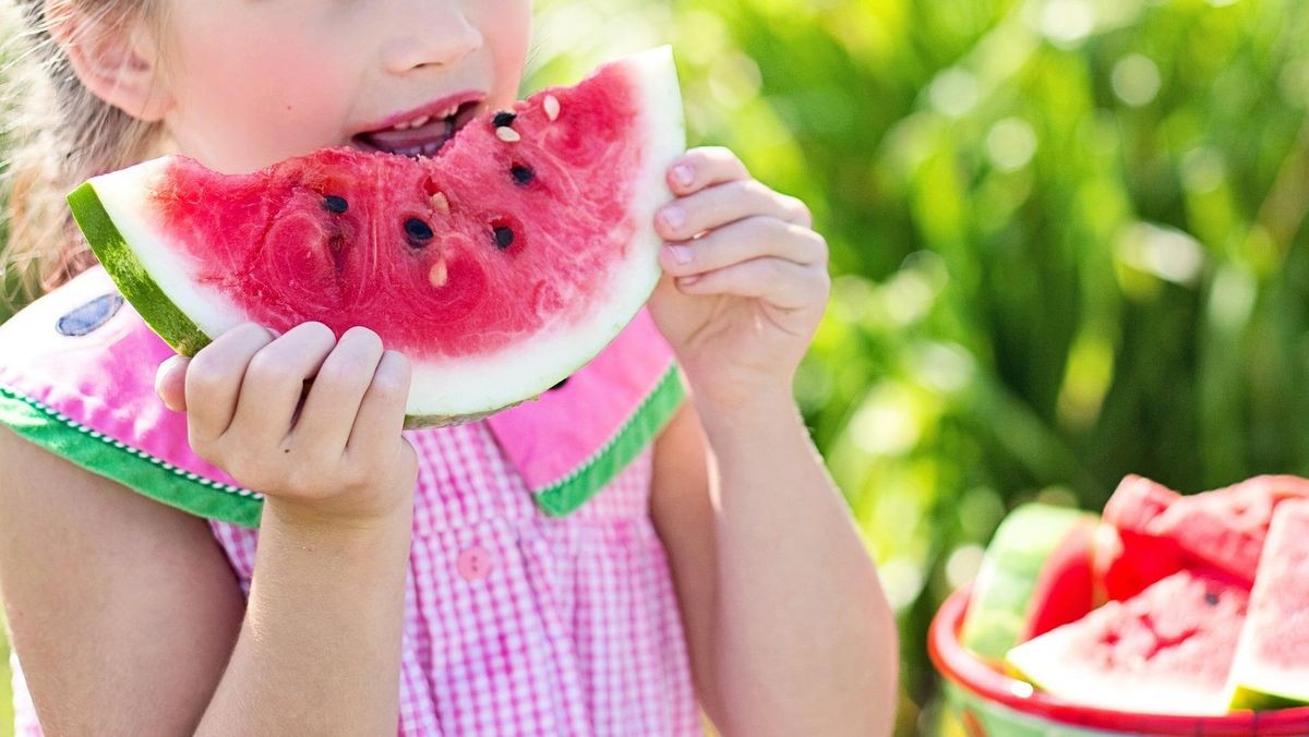10 Makanan Tinggi Serat untuk Anak Sulit BAB, Apa Saja?