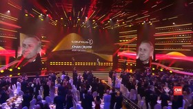 Penghargaan Spirit untuk Johan Cruyff