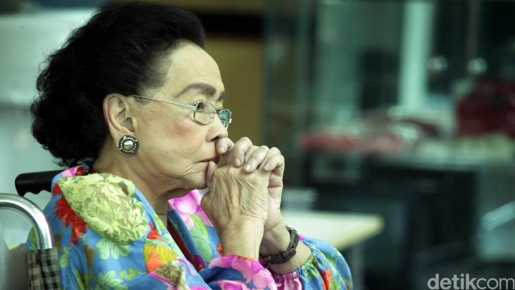 KPK Periksa Ketua Yayasan Sumber Waras KPK memeriksa Ketua Yayasan Sumber Waras, Kartini Muljadi. Pemeriksaan ini untuk mengklarifikasi beberapa hal yang tercantum dalam audit BPK.