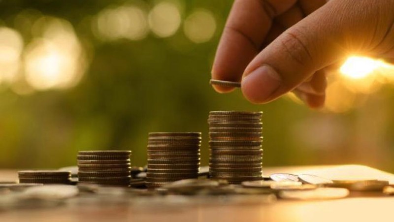 Di tengah kondisi perekonomian yang menantang seperti ini, menabung adalah hal penting