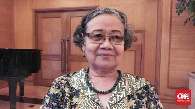 Hidup Nani tak lagi sama sejak menghadiri ulang tahun PKI. Penyanyi favorit Sukarno itu dituduh terlibat G30S. Nani tak rela mati sampai kebenaran terkuak.