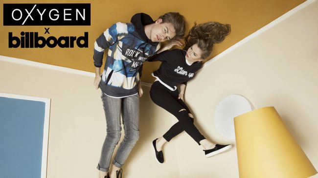 Koleksi lini busana Oxygen X Billboard didominasi garis kasual minimalis untuk pria dan wanita.
