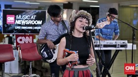 Elda 'Stars and Rabbit' Memoles Vokal dari Kafe ke Kafe