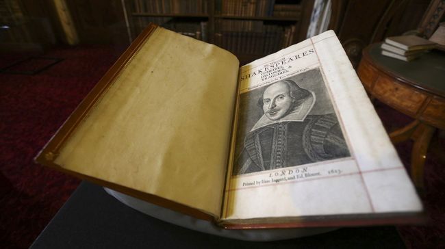Para peneliti mengesahkan bahwa tiga naskah drama pertama karya Shakespeare; Henry VI Parts I, II, III, merupakan kolaborasi bersama Christopher Marlowe.
