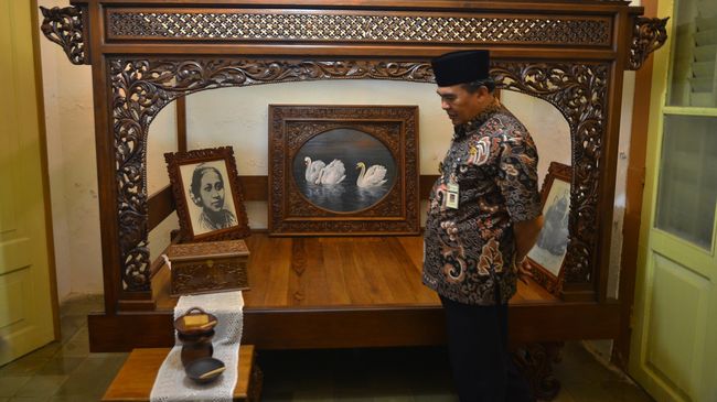 Pengalaman menggarap Surat Cinta untuk Kartini membuat sutradara Azhar Kinoi Lubis jatuh cinta pada sang pahlawan nasional.