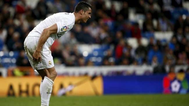 Pelatih Real Madrid, Zinedine Zidane, belum bisa memastikan cedera yang dialami Cristiano Ronaldo ketika Los Blancos mengalahkan Villarreal 3-0.