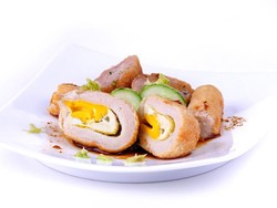 Ngeri! Saat Digoreng Pempek Ini Meledak dan Nempel di Langit-langit