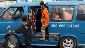 Risma Marah Pada Pengamen