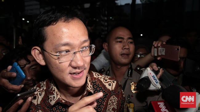 Ancaman deadlock tersebut disampaikan DPRD DKI jika Gubernur Jakarta berkeras meminta biaya kontribusi tambahan 15 persen kepada pengembang reklamasi.