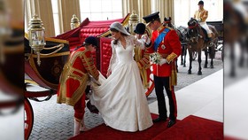 Desain Gaun Pengantin Kate Middleton Dituduh Hasil Curian