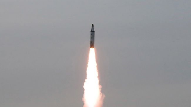 Rudal Korut yang Kembali Lintasi Jepang Diduga ICBM