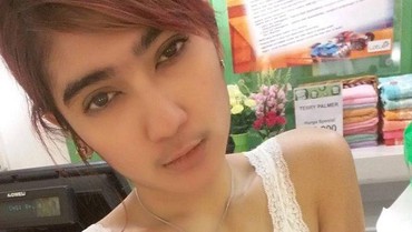 img-title Sebut Lesti Usia Muda Wajah Tua, Pesinetron Revi Mariska Tuai Hujatan