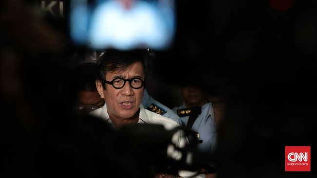 Menkumham: Secara Ideologis PKI Tak Boleh Ada di Indonesia Yasonna berkata, keputusan MPRS tahun 1966 melarang PKI berdiri dan beraktivitas lagi. Itu sebabnya masyarakat dilarang menggunakan atribut palu arit.