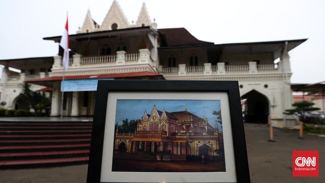 Pengembangan Cikini tak bisa dilepaskan dari tanah yang dibeli seniman legendaris Raden Saleh, tempat ia membangun rumah dan kebun binatangnya.