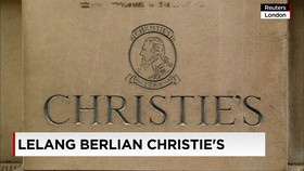 LELANG BERLIAN CHRISTIE'S