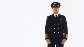 Mengapa Perempuan Tergila-gila Pada Pilot?