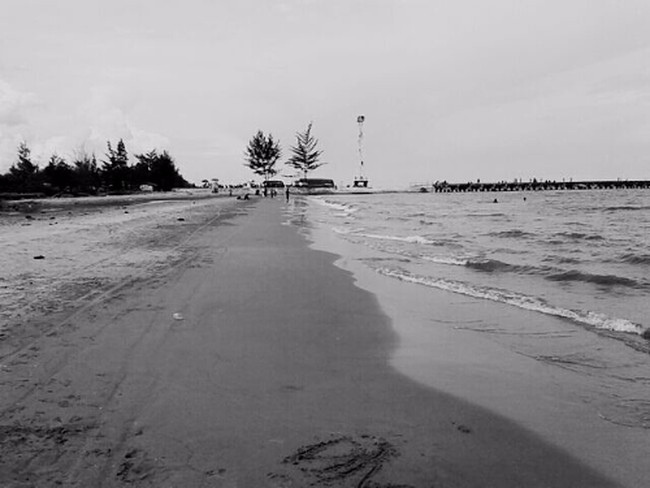 Menikmati Keindahan Pantai Joras di Kalimantan Selatan